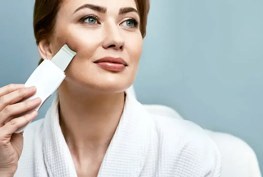 Peeling kawitacyjny - jakie daje efekty i kiedy widać różnicę?